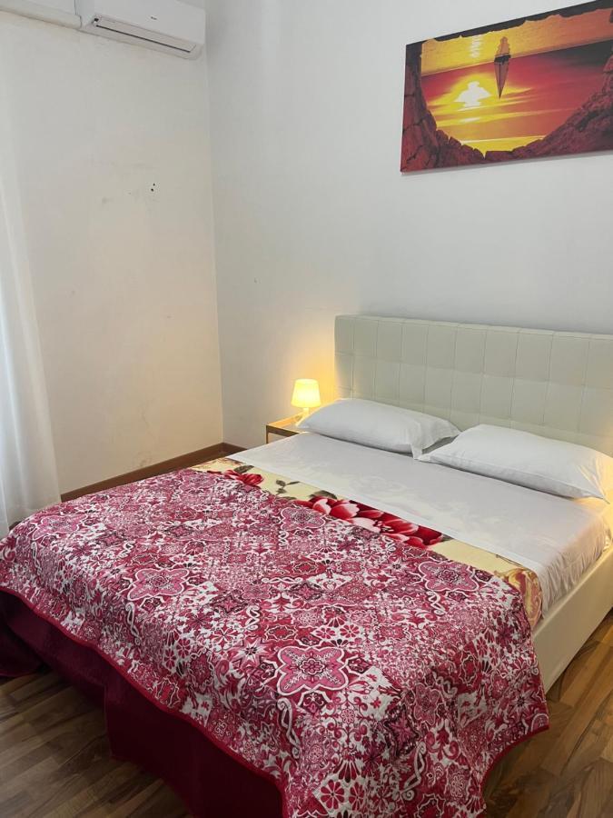 Colosseo Guest House Gil Roma Esterno foto